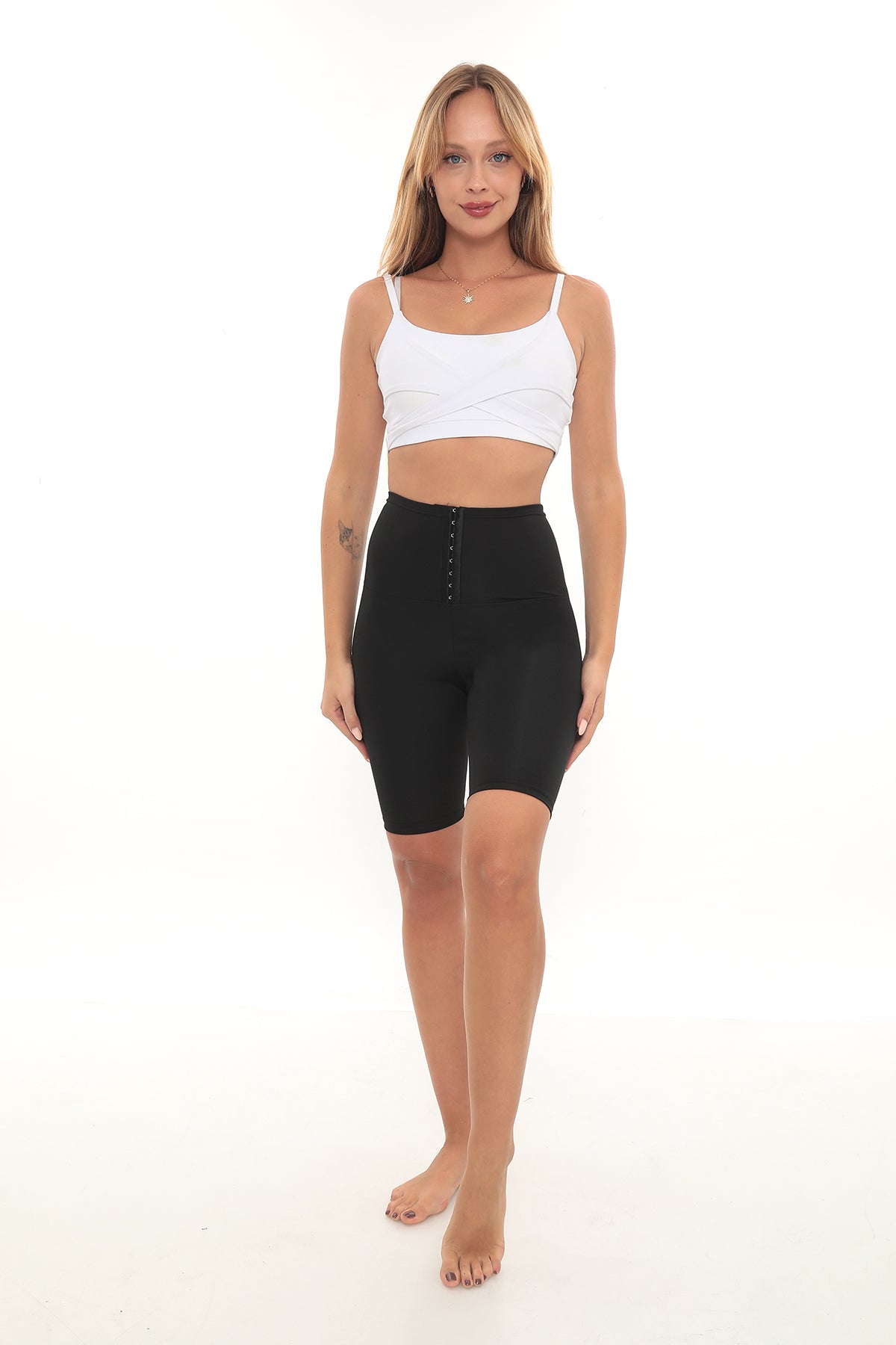 ThermaFit™ 3 Kademeli Agraflı Şort Korse – Isı Destekli Toparlayıcı Spor Tasarım